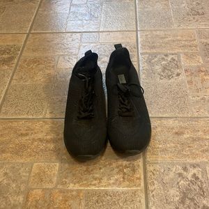 Black & gold shoes 7.5